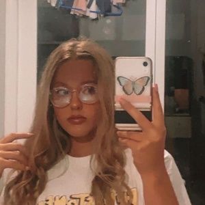 Meet your Posher, Kenna